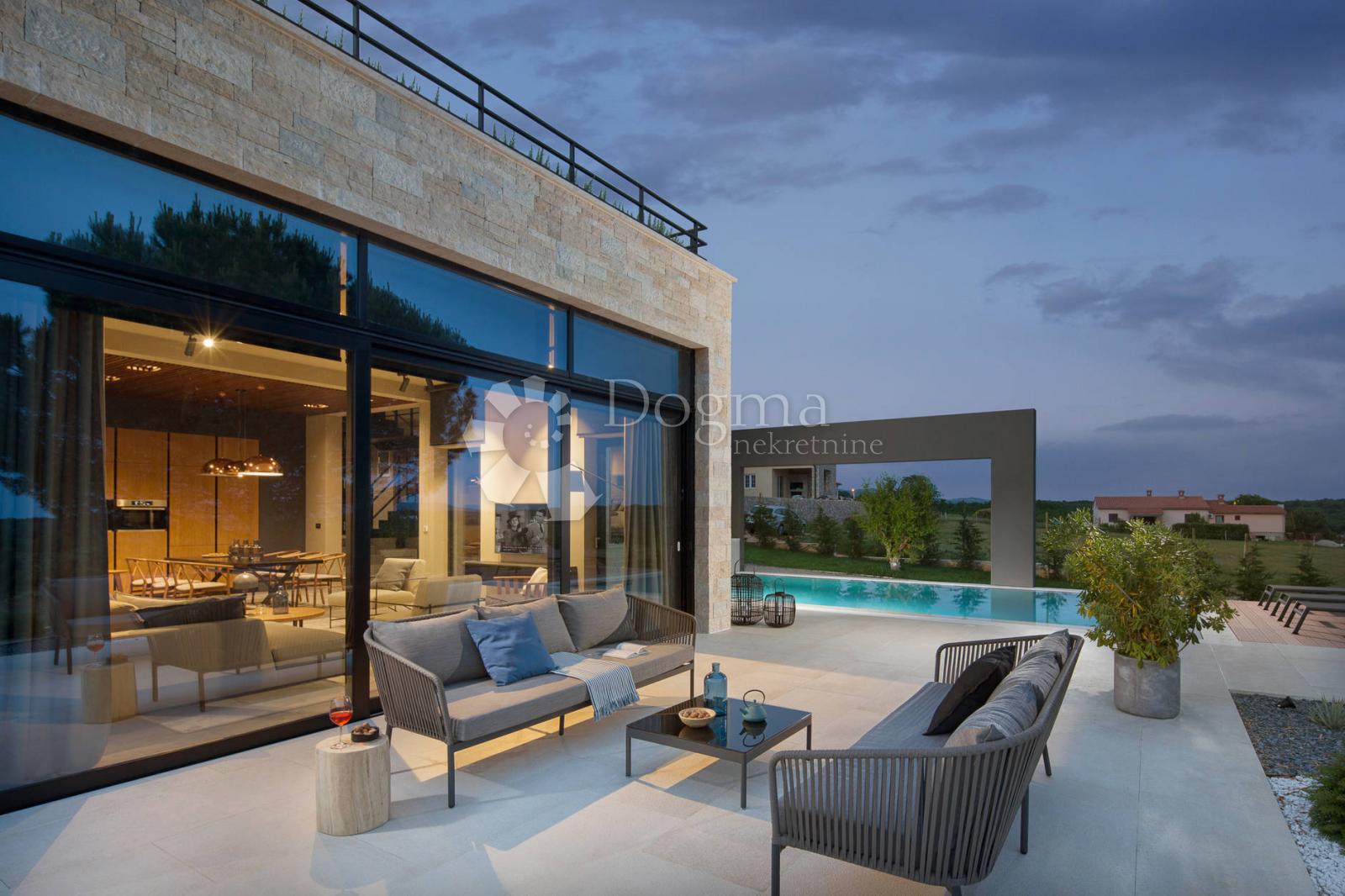 Main Image | Luksuzna vila s prekrasnim otvorenim pogledom!